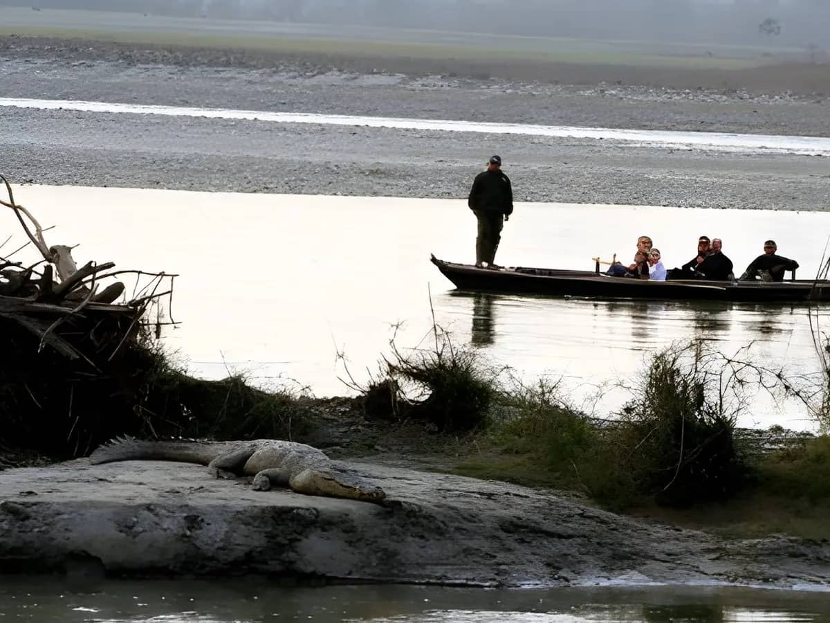 Canoe Ride on the Rapti River